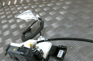 Serrure avant droit PEUGEOT 3008 1