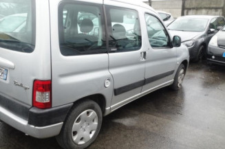 Charniere de capot CITROEN BERLINGO 1