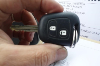 Charniere de capot CITROEN BERLINGO 1