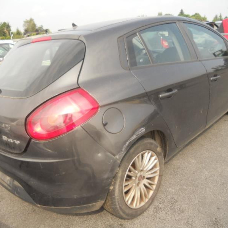 Attache ceinture arriere droit FIAT BRAVO 2 Photo n°7