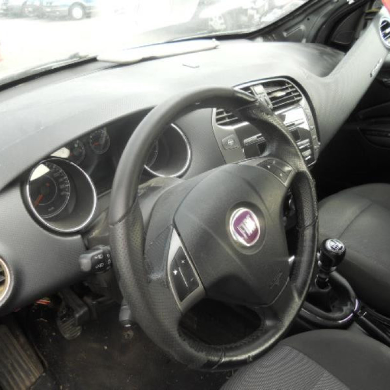 Attache ceinture avant droit FIAT BRAVO 2 Photo n°9