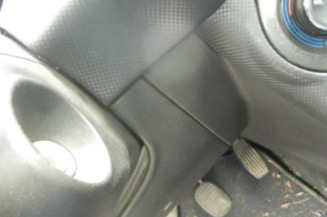 Attache ceinture avant droit FIAT BRAVO 2