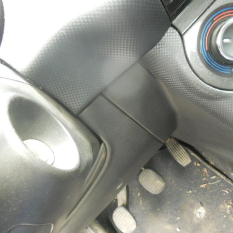 Attache ceinture avant droit FIAT BRAVO 2 Photo n°12