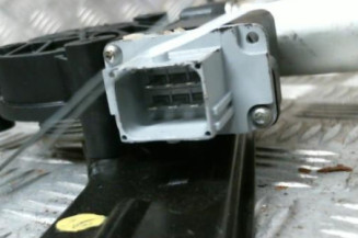 Leve vitre electrique avant droit FIAT BRAVO 2 Photo n°1