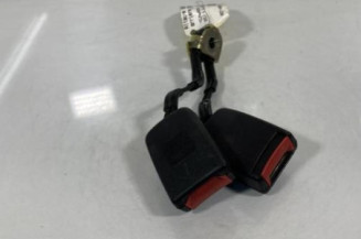 Attache ceinture arriere gauche VOLKSWAGEN GOLF 4 Photo n°1