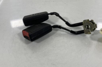 Attache ceinture arriere gauche VOLKSWAGEN GOLF 4