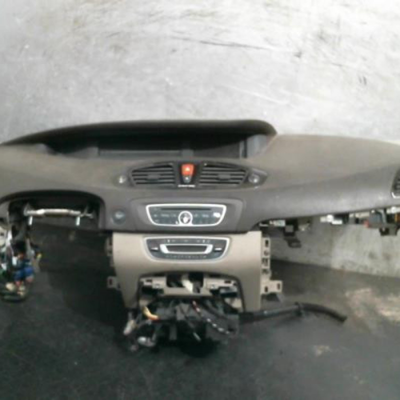 Planche de bord complete RENAULT GRAND SCENIC 3 Photo n°1