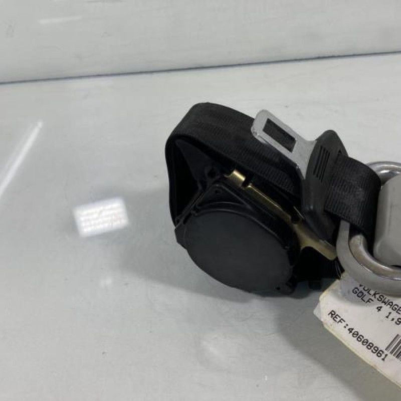 Ceinture arriere gauche VOLKSWAGEN GOLF 4 Photo n°3