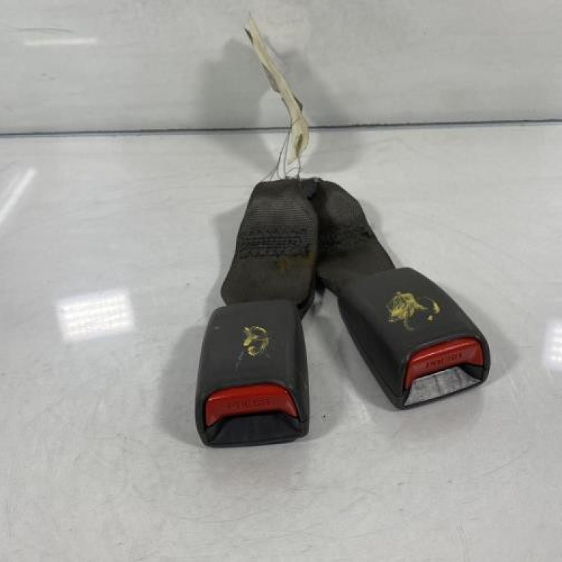 Attache ceinture arriere droit KIA SHUMA 2 Photo n°1