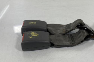 Attache ceinture arriere droit KIA SHUMA 2