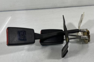 Attache ceinture arriere gauche AUDI A4 1