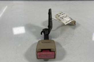 Attache ceinture arriere droit PEUGEOT 407 Photo n°1