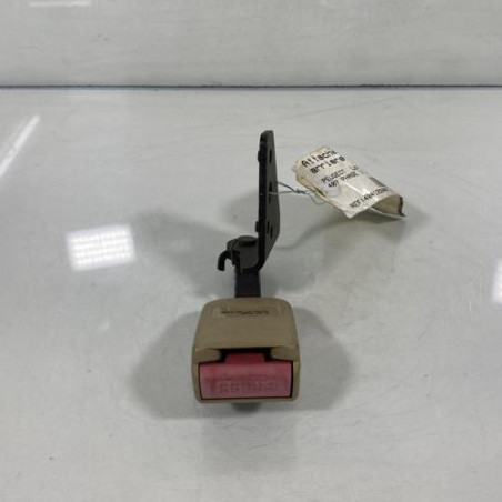 Attache ceinture arriere droit PEUGEOT 407 Photo n°1