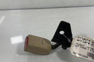 Attache ceinture arriere droit PEUGEOT 407