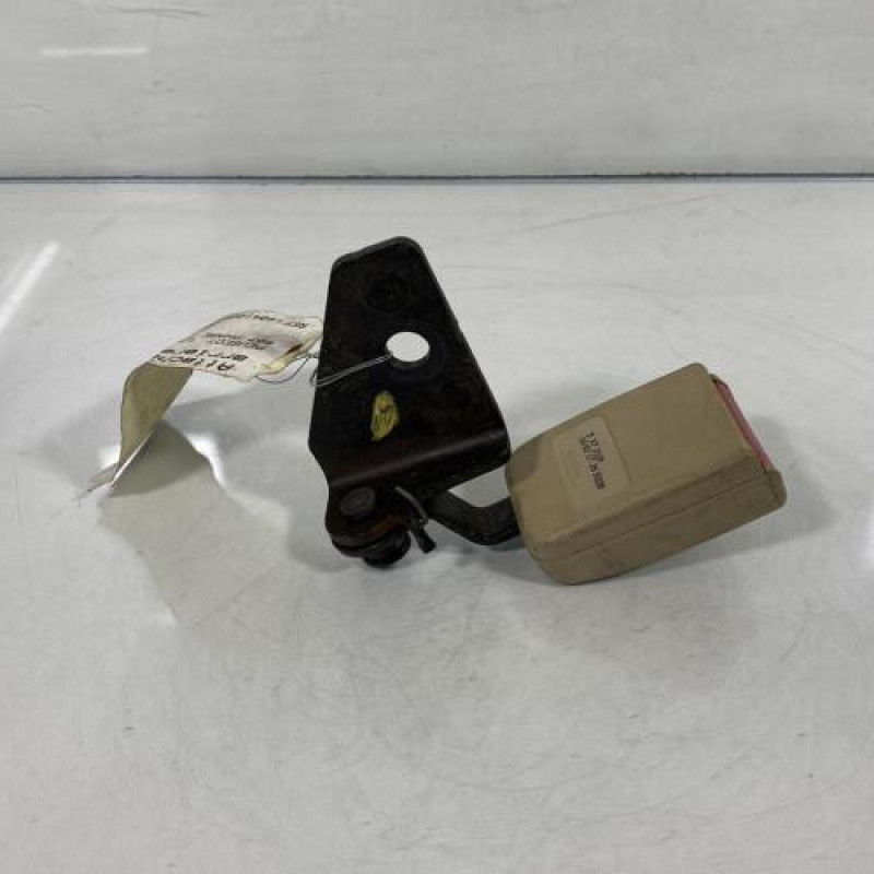 Attache ceinture arriere droit PEUGEOT 407 Photo n°3