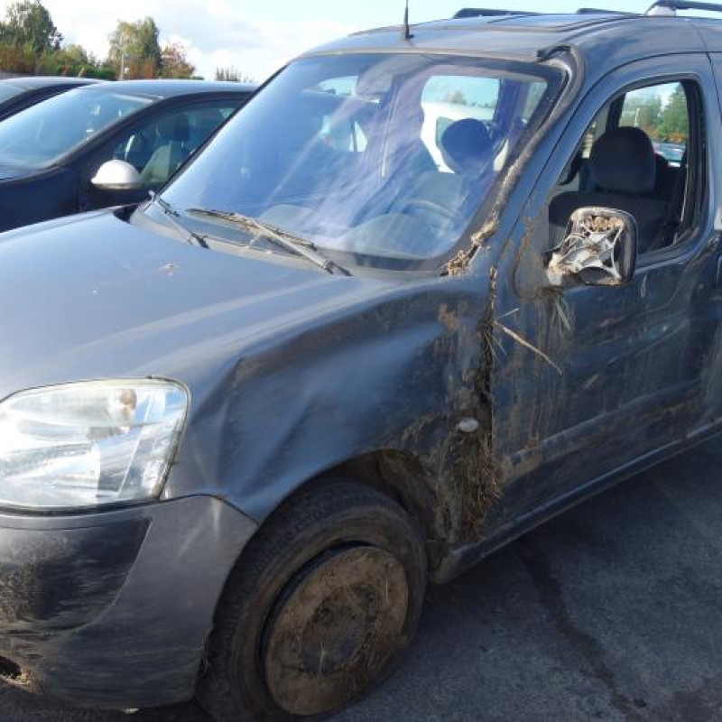 Attache ceinture arriere gauche CITROEN BERLINGO 1 Photo n°4