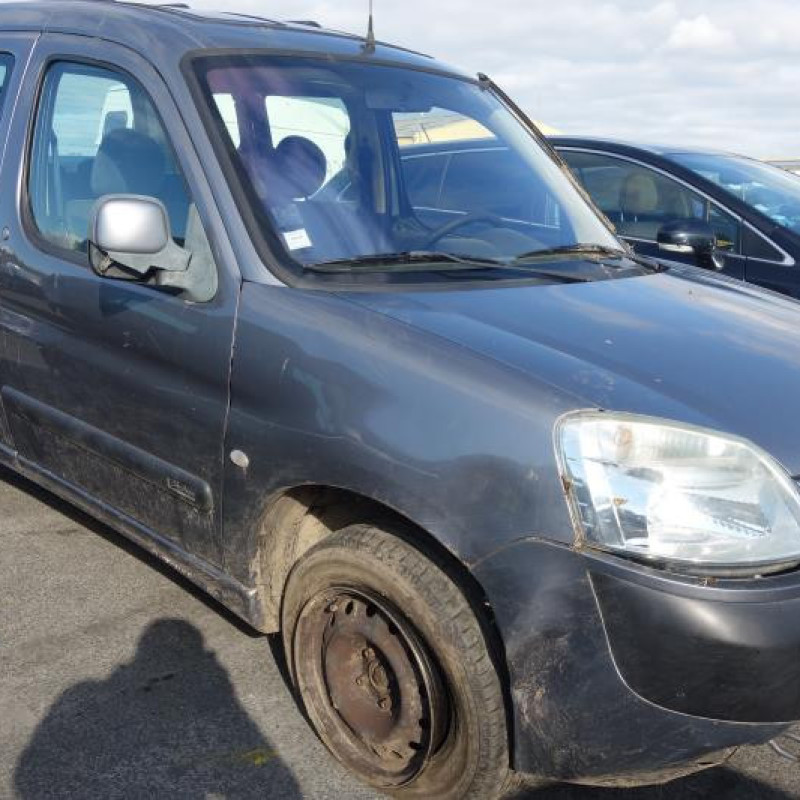 Attache ceinture arriere gauche CITROEN BERLINGO 1 Photo n°5