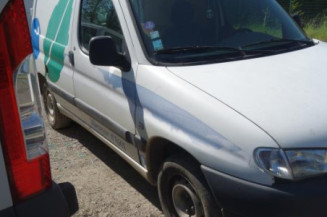 Etrier avant droit (freinage) PEUGEOT PARTNER 1