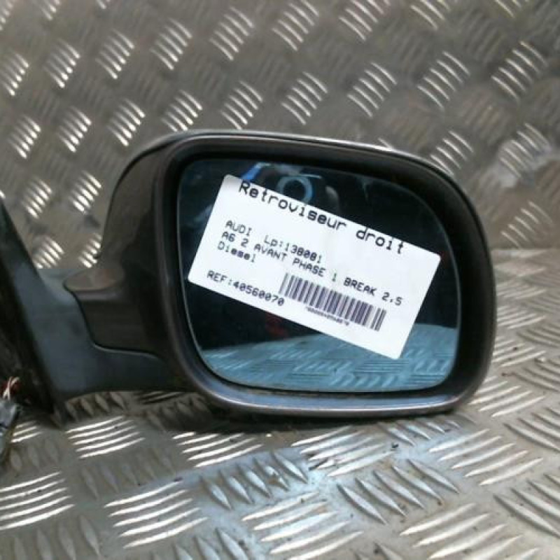 Retroviseur droit AUDI A6 2 Photo n°1