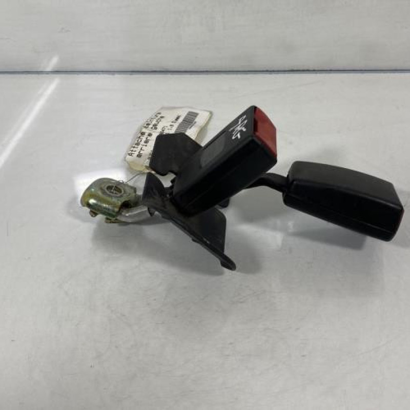 Attache ceinture arriere gauche AUDI A4 2 Photo n°3
