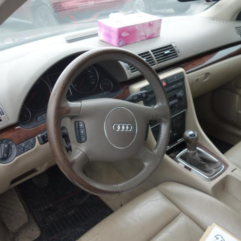Pretensionneur de ceinture arriere gauche AUDI A4 2 Photo n°9