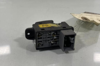 Interrupteur de leve vitre avant droit CHEVROLET AVEO 1