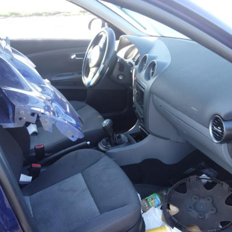 Pretensionneur de ceinture avant gauche SEAT IBIZA 3 Photo n°15