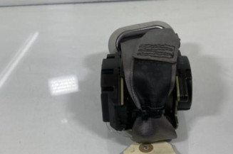 Attache ceinture arriere centrale VOLKSWAGEN GOLF 4