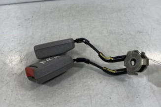Attache ceinture arriere centrale VOLKSWAGEN GOLF 4