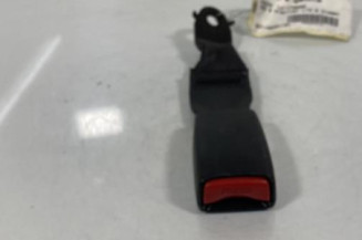 Attache ceinture arriere gauche MAZDA 323 6 Photo n°1