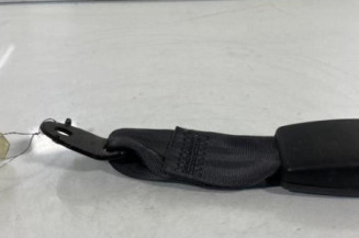 Attache ceinture arriere gauche MAZDA 323 6