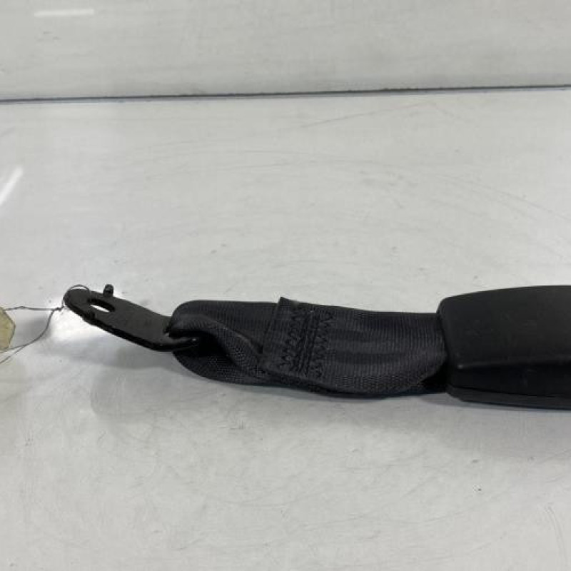 Attache ceinture arriere gauche MAZDA 323 6 Photo n°3