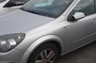 Ceinture arriere gauche OPEL ASTRA H