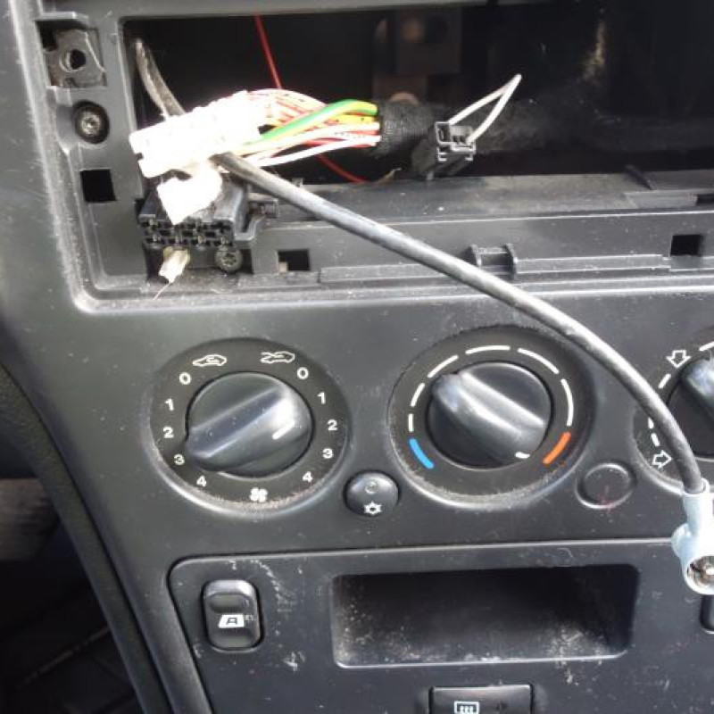 Ceinture arriere gauche CITROEN XSARA Photo n°9