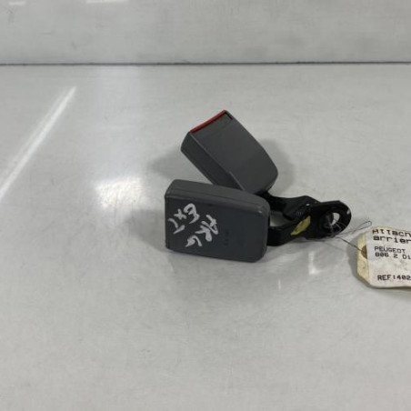 Attache ceinture arriere gauche PEUGEOT 806