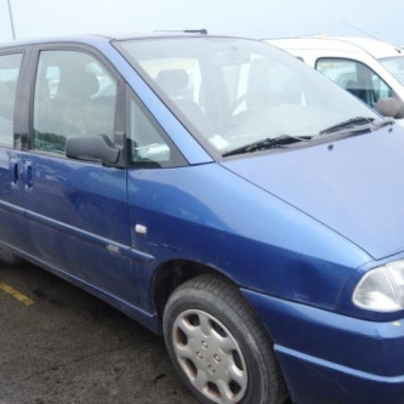 Attache ceinture arriere gauche PEUGEOT 806 Photo n°7