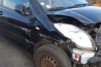 Amortisseur avant droit TOYOTA YARIS 2