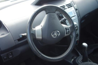 Amortisseur avant droit TOYOTA YARIS 2