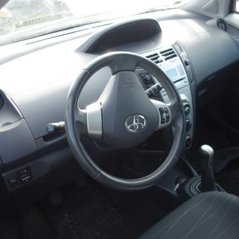 Amortisseur avant droit TOYOTA YARIS 2 Photo n°5