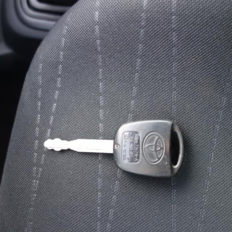 Amortisseur avant droit TOYOTA YARIS 2 Photo n°8