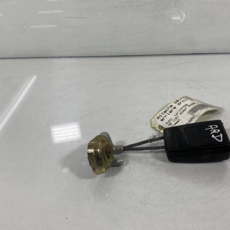 Attache ceinture arriere droit AUDI A6 2 Photo n°3