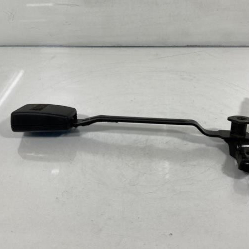 Attache ceinture avant droit AUDI A6 2 Photo n°2