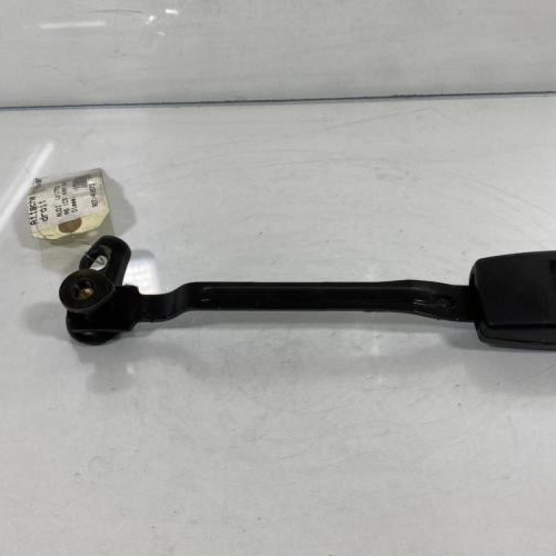 Attache ceinture avant droit AUDI A6 2 Photo n°3