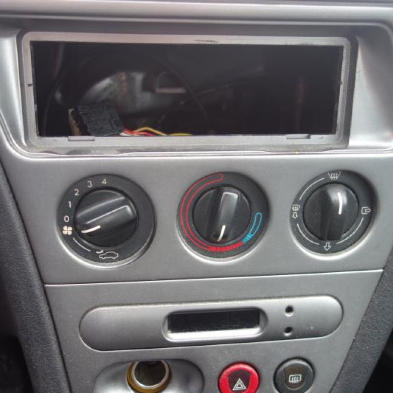 Malle/Hayon arriere PEUGEOT 306 Photo n°8