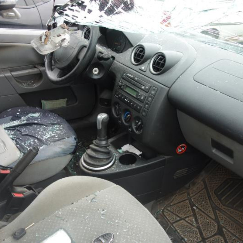 Pompe lave glace avant FORD FIESTA 5 Photo n°9