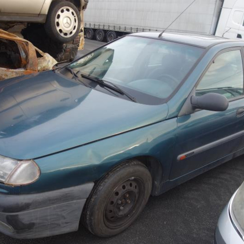 Pretensionneur de ceinture avant droit RENAULT LAGUNA 1 Photo n°4