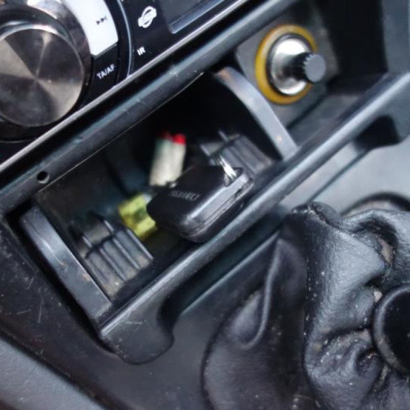 Pretensionneur de ceinture avant droit RENAULT LAGUNA 1 Photo n°10