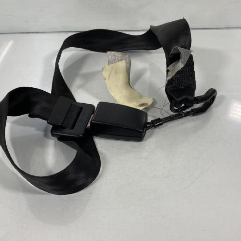 Attache ceinture arriere droit VOLKSWAGEN GOLF 4 Photo n°1