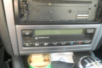 Attache ceinture arriere droit VOLKSWAGEN GOLF 4