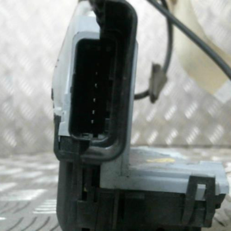 Serrure arriere gauche VOLKSWAGEN GOLF 4 Photo n°2